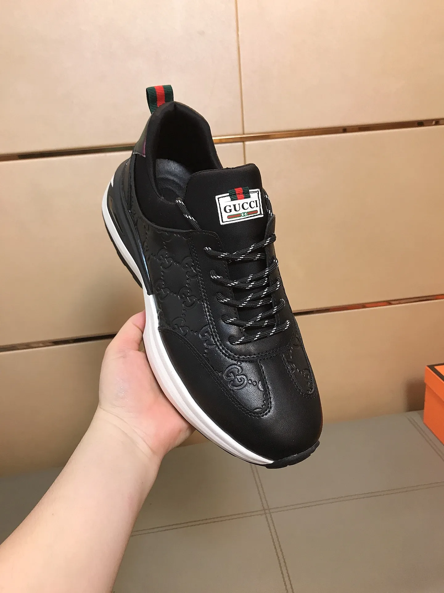 Factory price P442 💎👟👟[GUCCI] The latest trendy men's casual shoes, the fabric is made of embossed cowhide imported from Italy, comfortable sheepskin lining + feet, the original outsole is wear-resistant and non-slip, high-level version, exquisite workmanship. Code number: 38-44